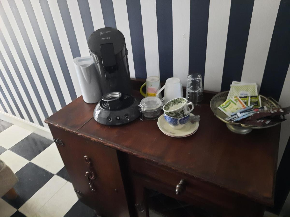 Bed and Breakfast De Snoeperij Dirksland Экстерьер фото