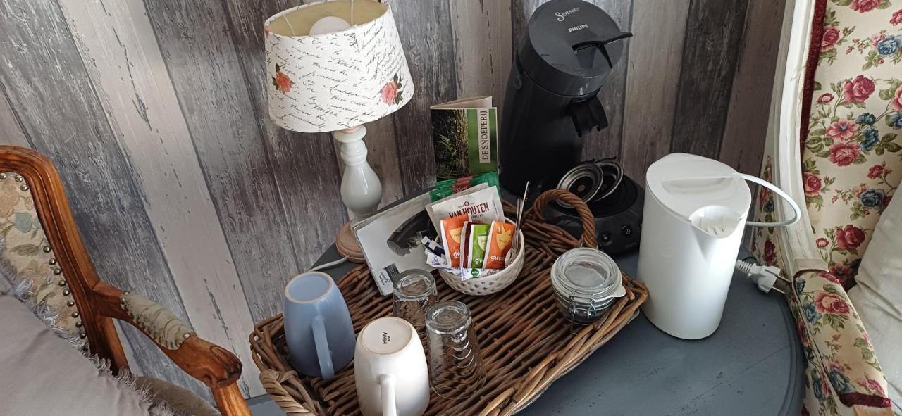 Bed and Breakfast De Snoeperij Dirksland Экстерьер фото